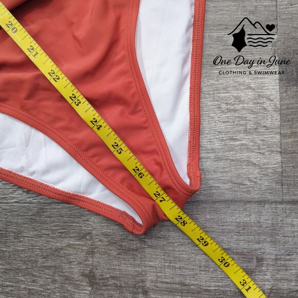 Cupshe V Neck On Piece Swimsuit Size L - Picture 6 of 7